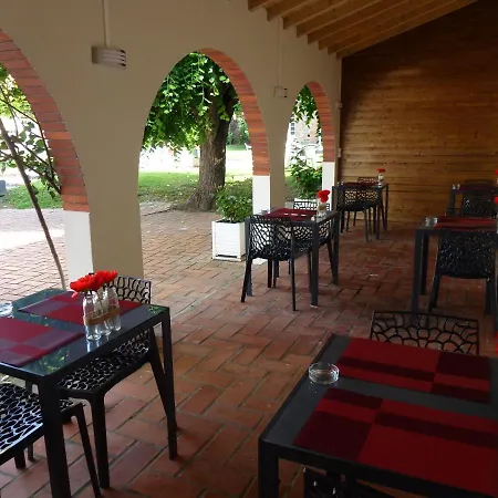 Hotell Logis L'arche De