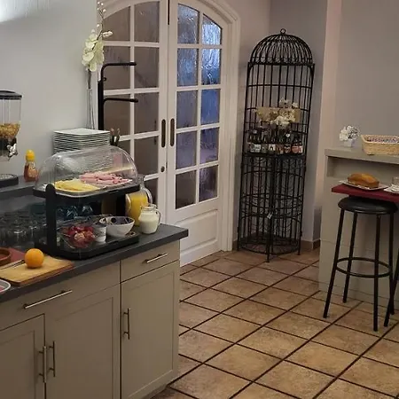 Logis L'arche De فندق 2*