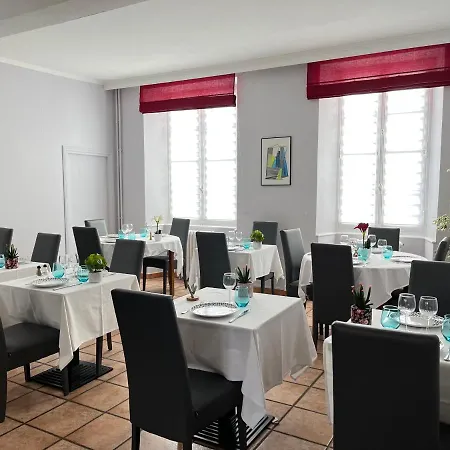 Logis L'arche De Hotell 2*