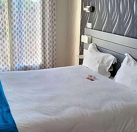 Hotel Logis L'arche De 2*
