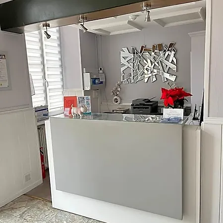 Hotel Logis L'arche De 2*