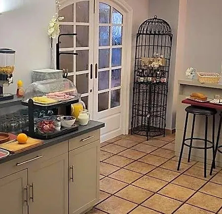 Hotel Logis L'arche De 2*
