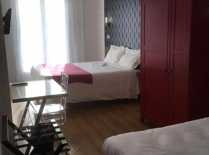 Logis L'arche De Hotell